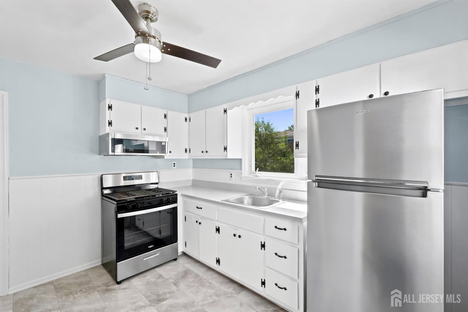 16 Eisenhower Avenue Spotswood NJ 08884