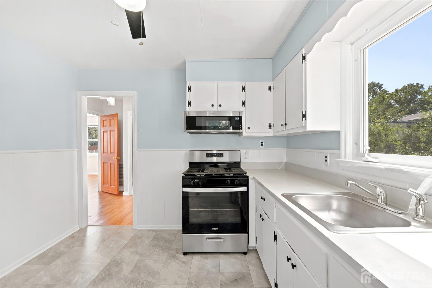 16 Eisenhower Avenue Spotswood NJ 08884