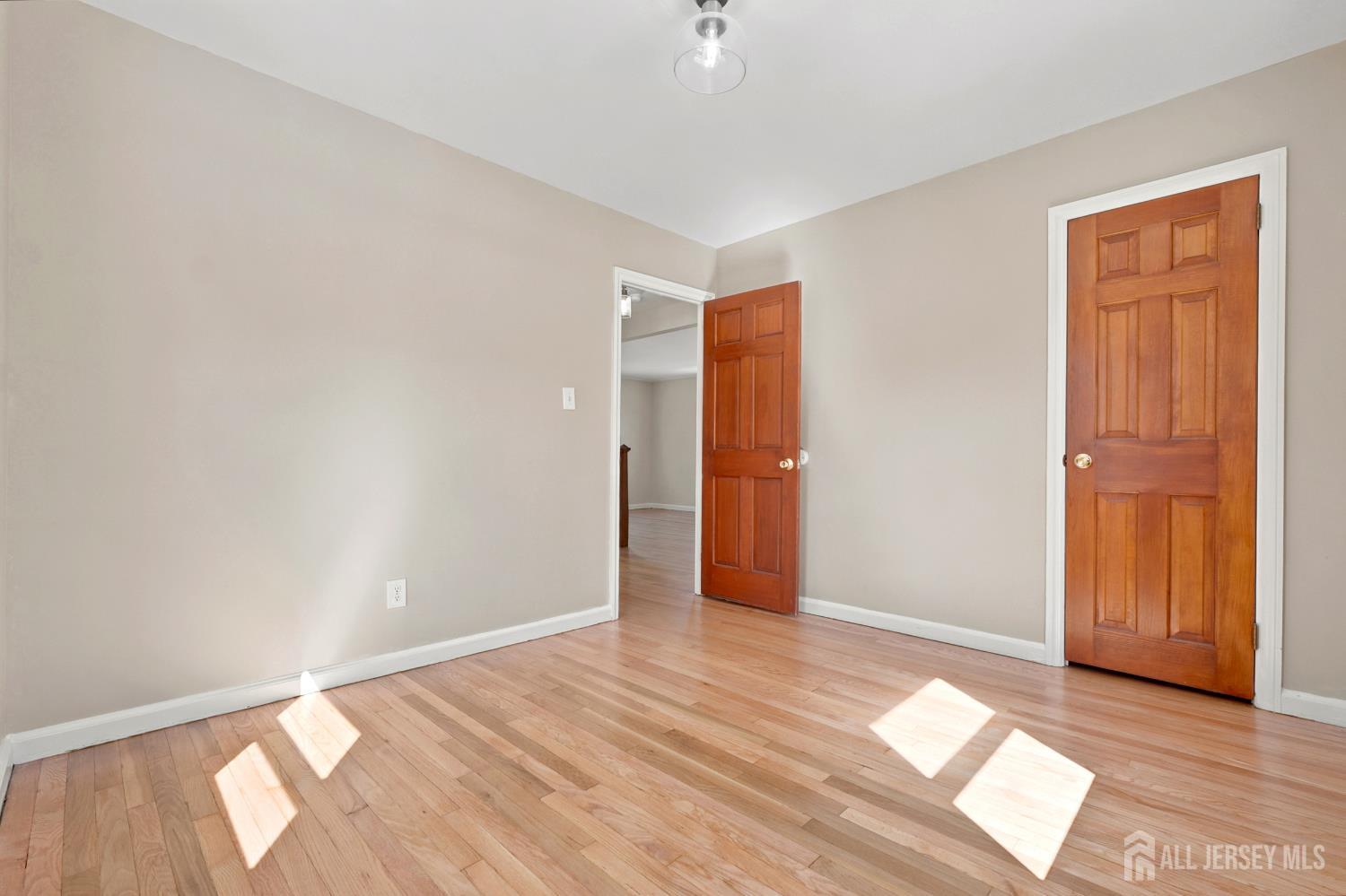 16 Eisenhower Avenue Spotswood NJ 08884