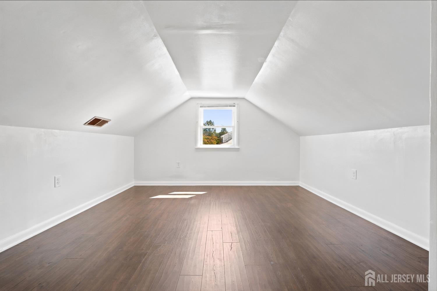 16 Eisenhower Avenue Spotswood NJ 08884