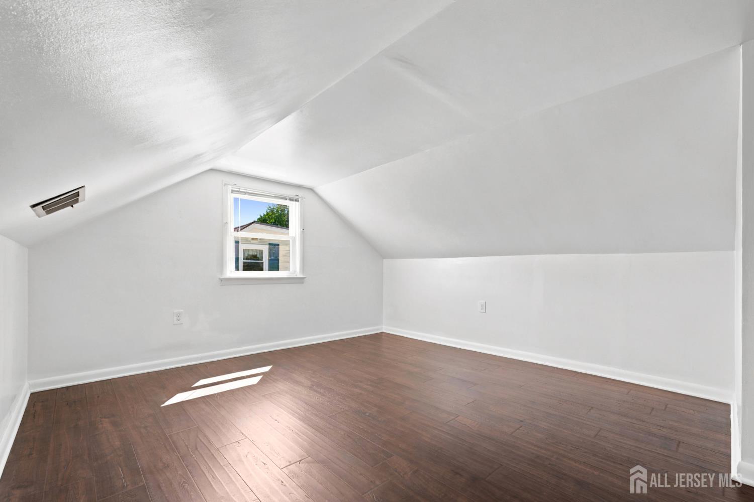16 Eisenhower Avenue Spotswood NJ 08884