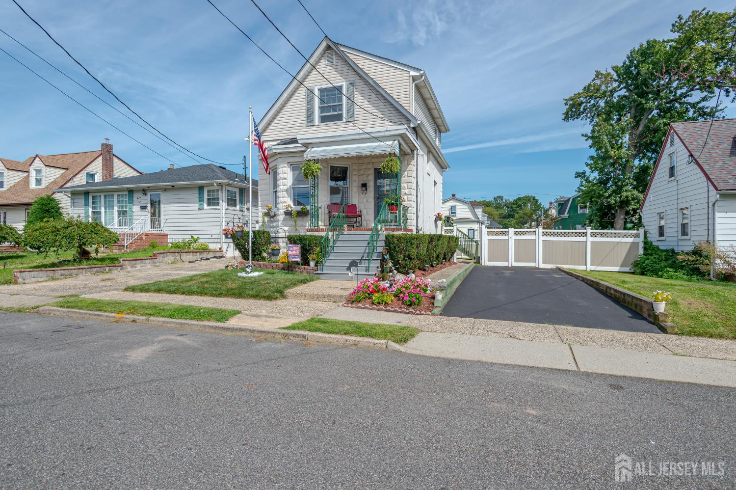 20 S 1st Street S Fords NJ 08863