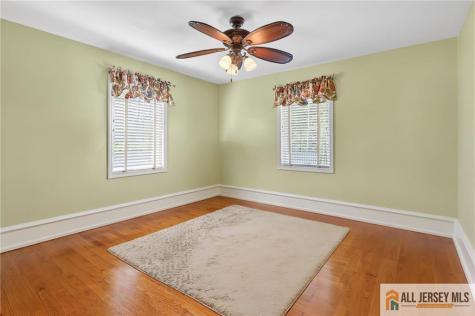 14 Taylor Drive New Brunswick NJ 08901