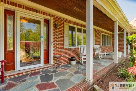 14 Taylor Drive New Brunswick NJ 08901