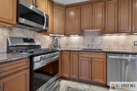 14 Taylor Drive New Brunswick NJ 08901