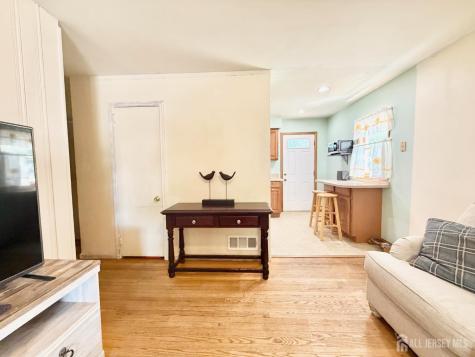 105 Old Post Road Edison NJ 08817