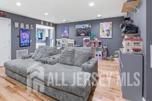 623 Lloyd Road Aberdeen NJ 07747