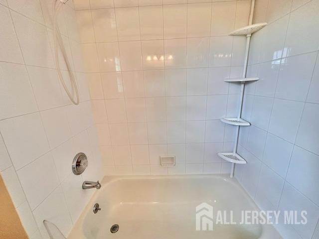 17 Reid Way Freehold NJ 07728