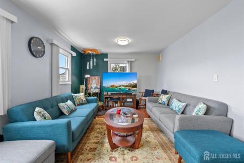 5 W Arthur Place Iselin NJ 08830