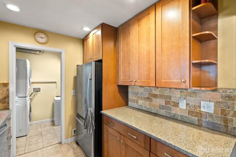 5 W Arthur Place Iselin NJ 08830
