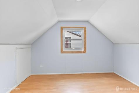 5 W Arthur Place Iselin NJ 08830