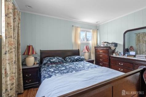 5 W Arthur Place Iselin NJ 08830