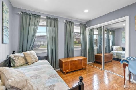 5 W Arthur Place Iselin NJ 08830
