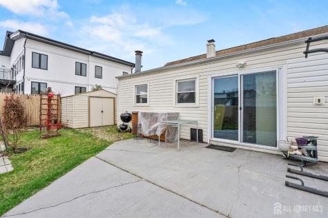 5 W Arthur Place Iselin NJ 08830