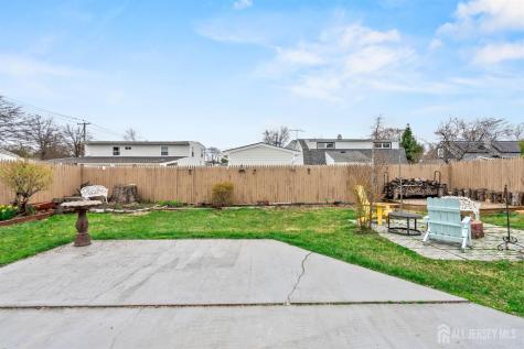 5 W Arthur Place Iselin NJ 08830