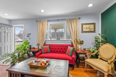 5 W Arthur Place Iselin NJ 08830