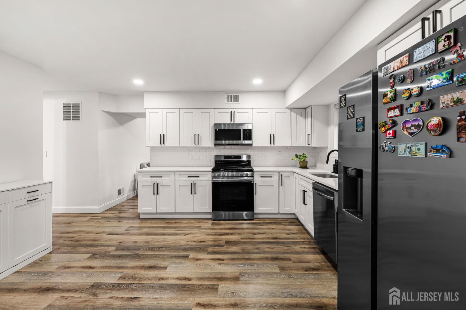 23 Pittsburgh Avenue Piscataway NJ 08854