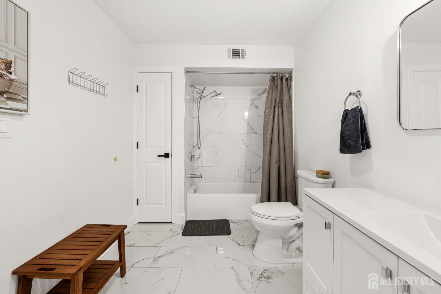 23 Pittsburgh Avenue Piscataway NJ 08854