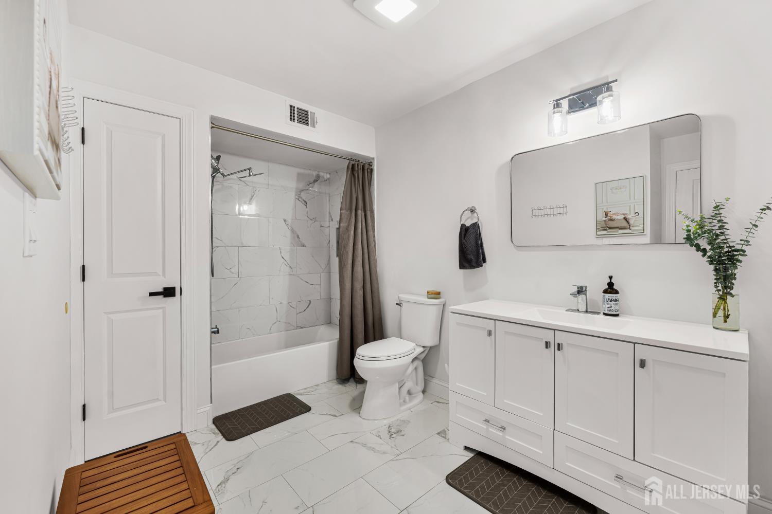 23 Pittsburgh Avenue Piscataway NJ 08854