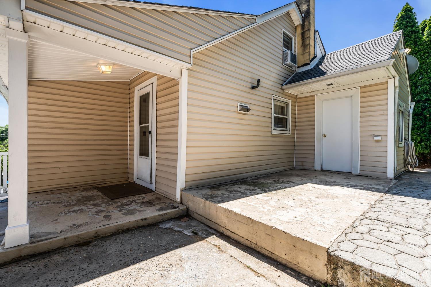 13 Hensler Lane Sayreville NJ 08872