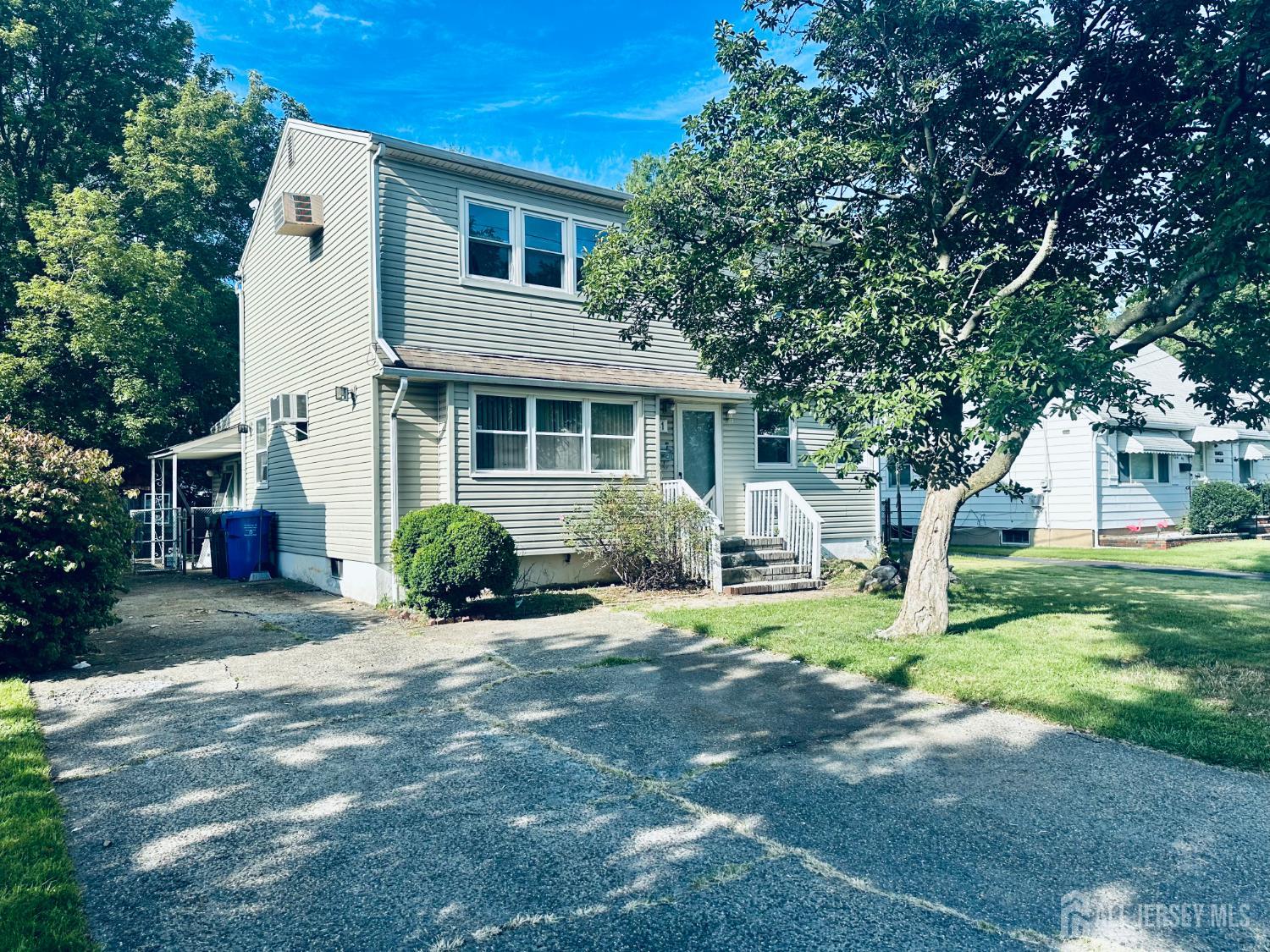 41 W Henry Place W Iselin NJ 08830