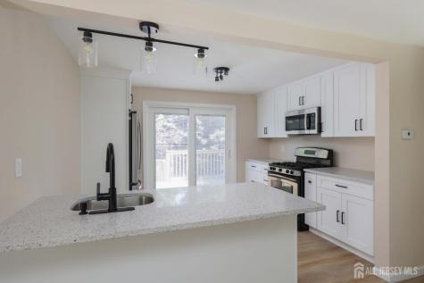 25 Dane Street Sayreville NJ 08872