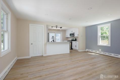 25 Dane Street Sayreville NJ 08872