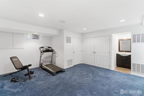 17 Edith Drive Franklin Twsp NJ 08873