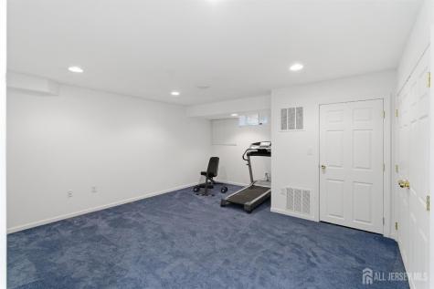 17 Edith Drive Franklin Twsp NJ 08873