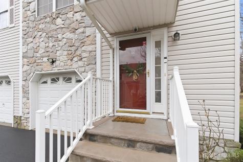 17 Edith Drive Franklin Twsp NJ 08873