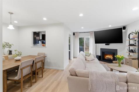 17 Edith Drive Franklin Twsp NJ 08873