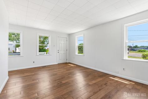 39 Kearney Road Sayreville NJ 08879