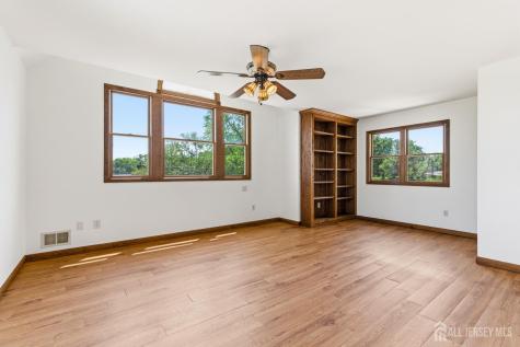 39 Kearney Road Sayreville NJ 08879