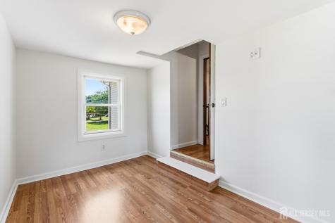 39 Kearney Road Sayreville NJ 08879