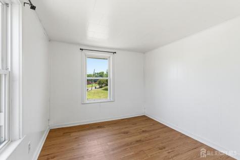 39 Kearney Road Sayreville NJ 08879