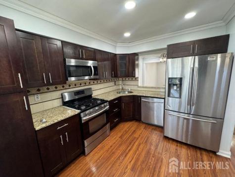 121 E Dunham Avenue Edison NJ 08817