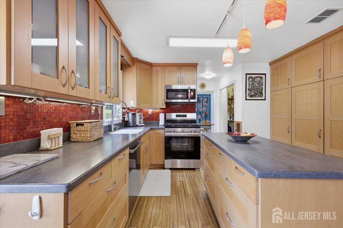 3 Winterberry Circle Piscataway NJ 08854
