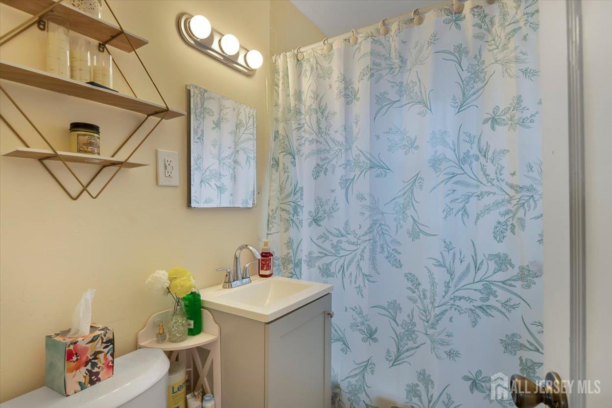 471 Beverly Drive Aberdeen NJ 07735
