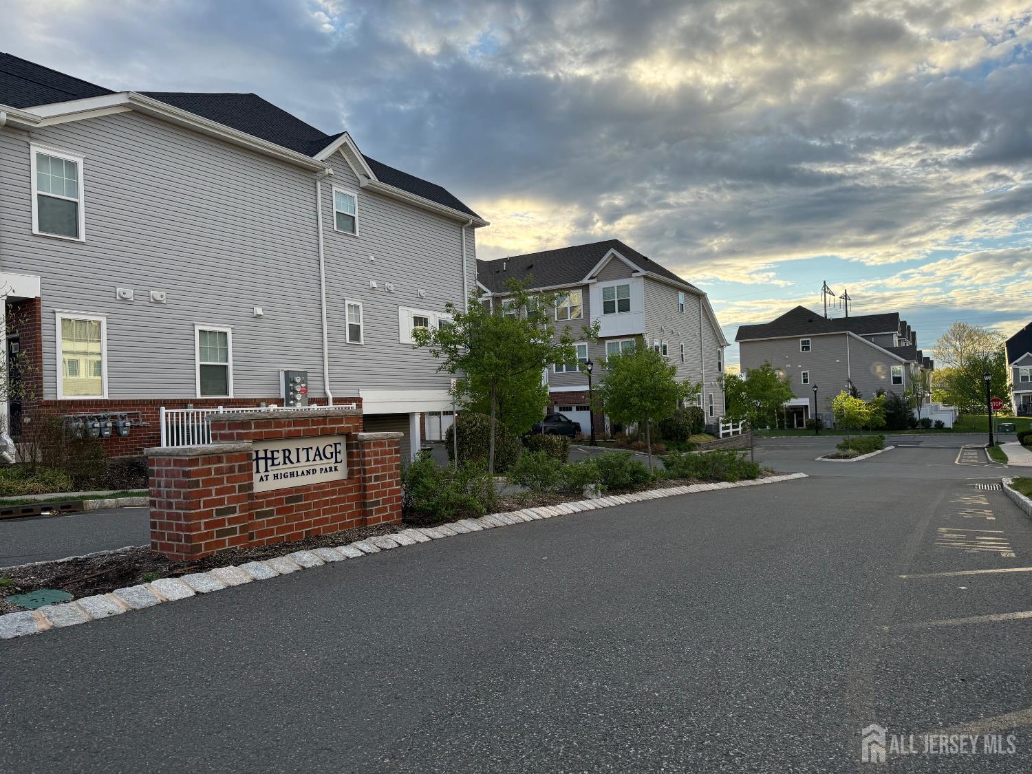 302 Dickson Court Highland Park NJ 08904