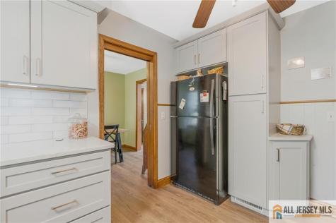 246 4th Street Dunellen NJ 08812