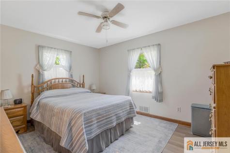 246 4th Street Dunellen NJ 08812
