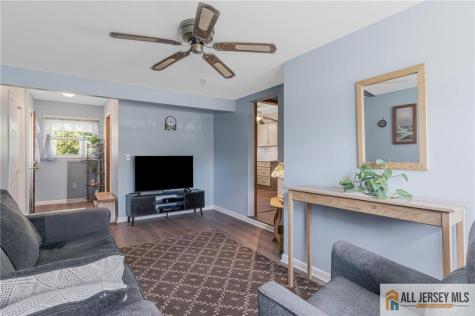 246 4th Street Dunellen NJ 08812
