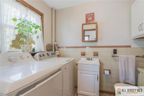 246 4th Street Dunellen NJ 08812