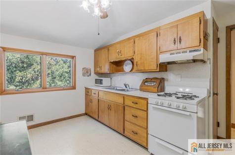 246 4th Street Dunellen NJ 08812