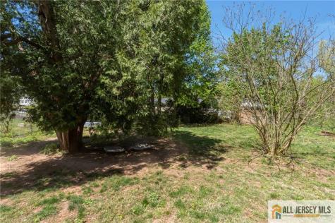 246 4th Street Dunellen NJ 08812