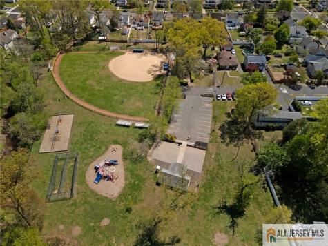246 4th Street Dunellen NJ 08812