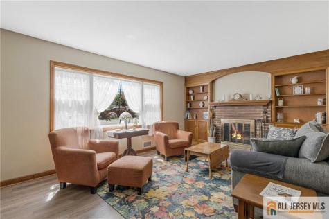 246 4th Street Dunellen NJ 08812