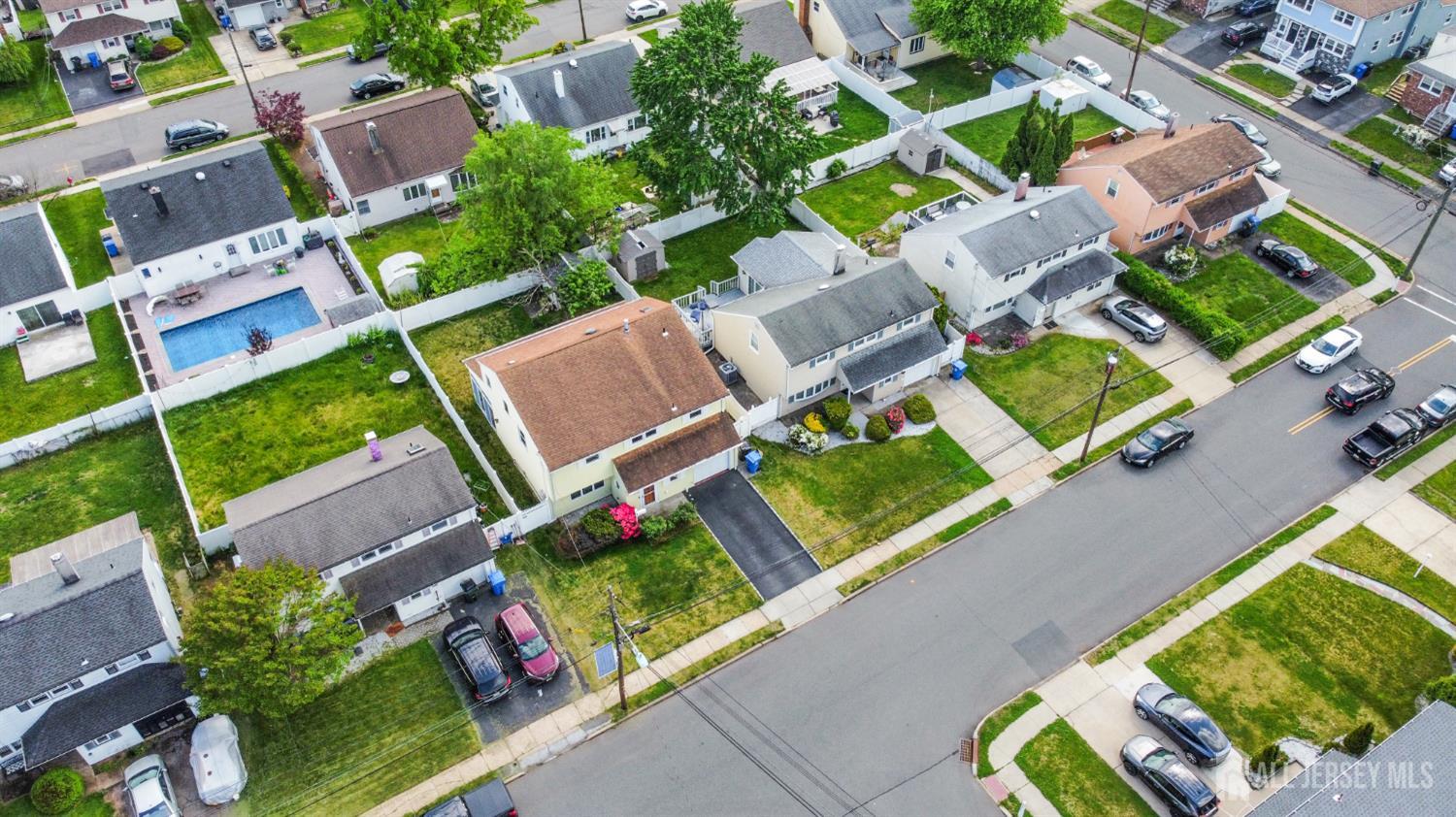 95 Pine Street Iselin NJ 08830