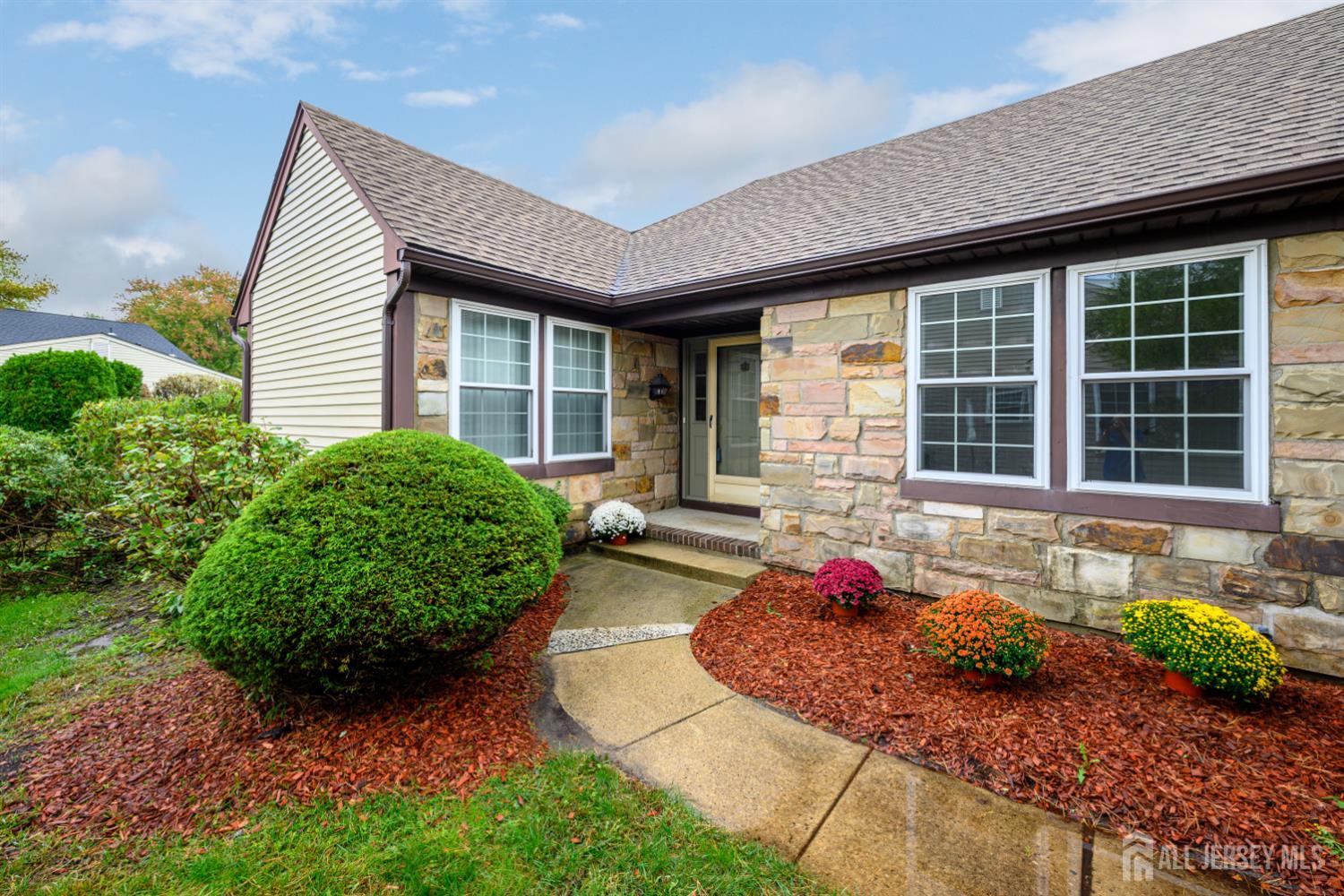 13 Benjamin Franklin Drive Monroe NJ 08831