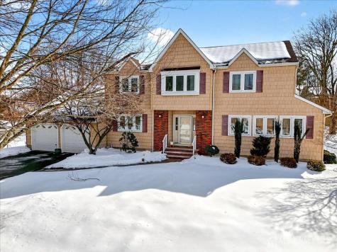 1 Joshua Court South Brunswick NJ 08824